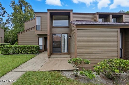 8-8 Hembury Ln, PALM COAST, FL, 32137-7359 | Card Image