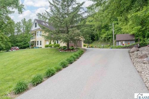 48194 Old River Bluff Road, St. Peter, MN, 56082 | Card Image