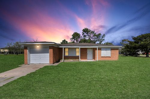 6204 Highway 6, Hitchcock, TX, 77563-4212 | Card Image