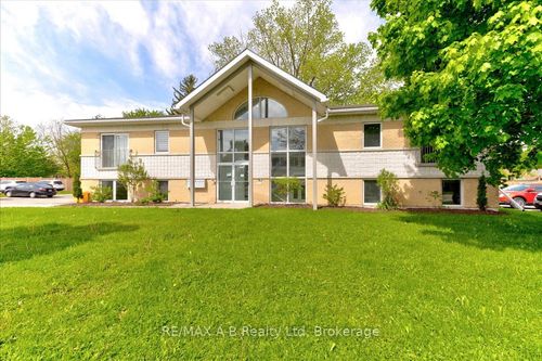 103-100 Gordon St, Stratford, ON, N5A7T8 | Card Image