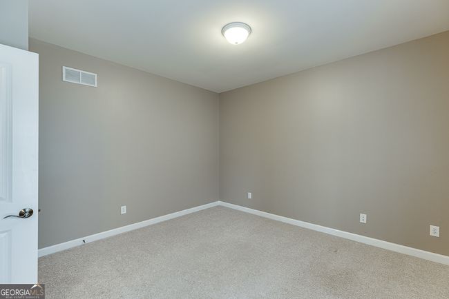7056 Dove Point Ln, House other with 4 bedrooms, 3 bathrooms and null parking in Hoschton GA | Image 37