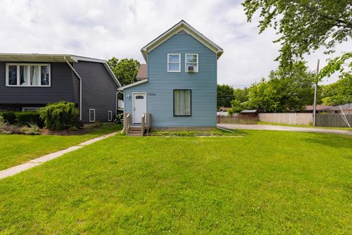 1904 Ezra Ave, Zion, IL, 60099-1751 | Card Image