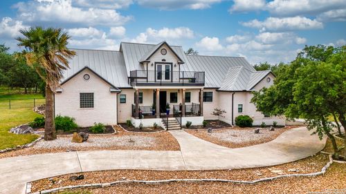 725 Winding Vw, New Braunfels, TX, 78132-2548 | Card Image