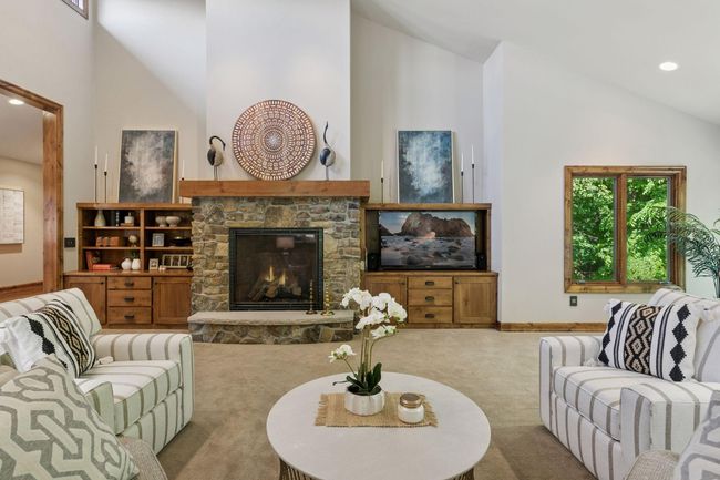 1405 W Farm Rd, House other with 5 bedrooms, 5 bathrooms and null parking in Chaska MN | Image 17