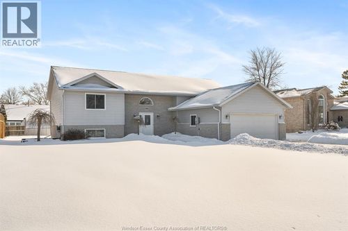 70 Middleton Line, Wheatley, ON, N0P2P0 | Card Image