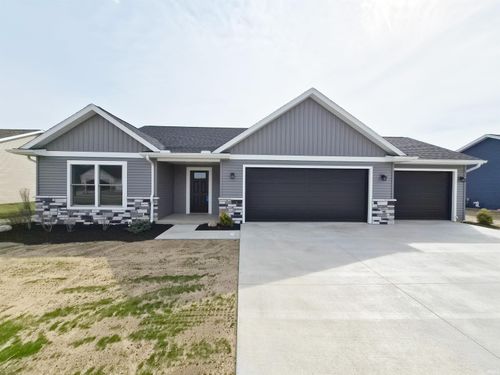 430 N Eastfield Cir, Milford, IN, 46542-1500 | Card Image