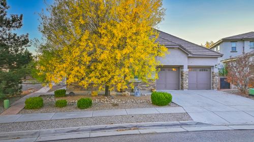 8300 Mesa Top Rd Nw, Albuquerque, NM, 87120-3779 | Card Image