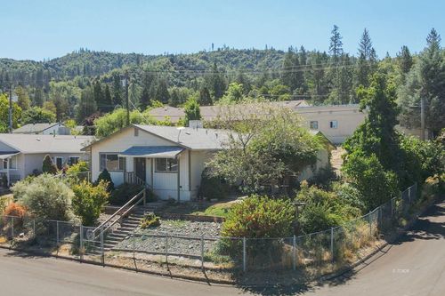 10 2nd Ave, Lewiston, CA, 96052 | Card Image