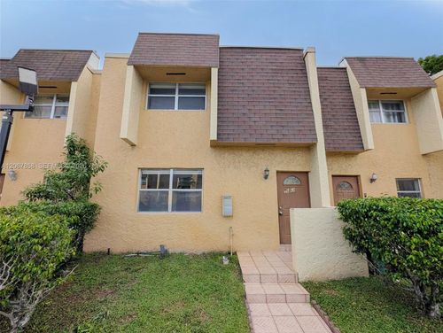 15-5664 Blueberry Ct, Lauderhill, FL, 33313-3073 | Card Image