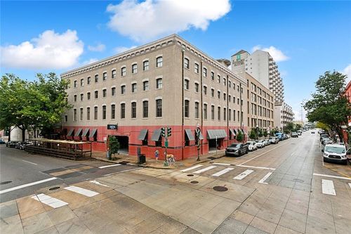 325-333 Julia St, New Orleans, LA, 70130-8503 | Card Image