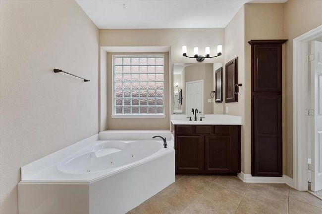 23918 Windsor Canyon Ct, House other with 4 bedrooms, 5 bathrooms and 2 parking in Spring TX | Image 22