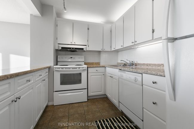 2008 - 1081 Ambleside Dr, Condo with 2 bedrooms, 1 bathrooms and 1 parking in Ottawa ON | Image 10