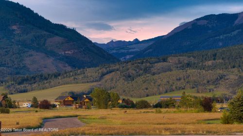609 Somerset Ln, Victor, ID, 83455-1225 | Card Image