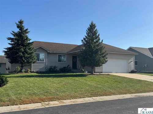 211 Fischer St Nw, Montgomery, MN, 56069-4452 | Card Image