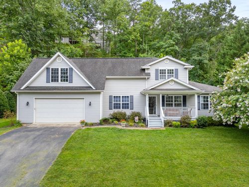 5898 Lakemont Dr, Roanoke, VA, 24018-1008 | Card Image