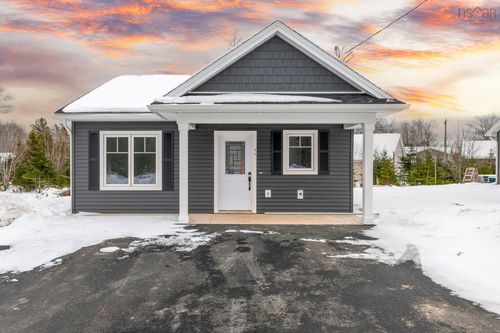 41 Amelia Ave Avenue, Stewiacke, NS, B0N2J0 | Card Image