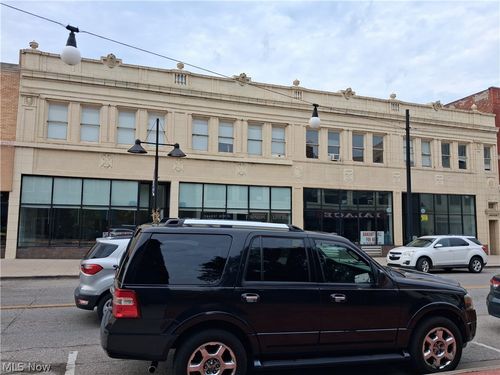 28-610 Broadway, Lorain, OH, 44052-1862 | Card Image