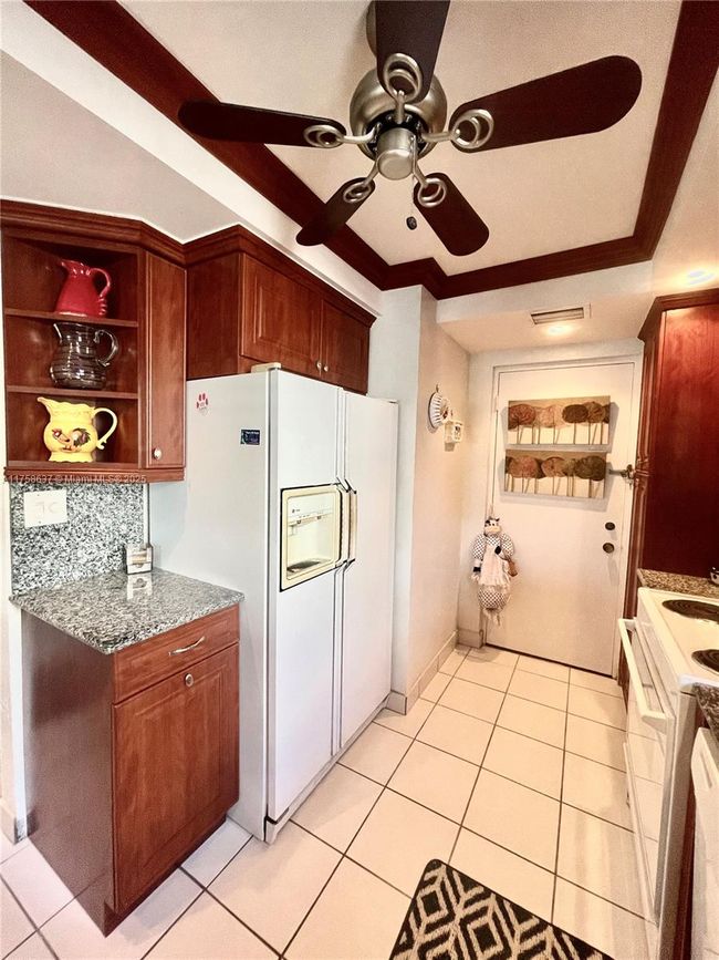 APT-311D - 2309 S Cypress Bend Dr, Condo with 3 bedrooms, 2 bathrooms and null parking in Pompano Beach FL | Image 6