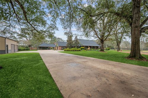 1395 Ford Ave, Dayton, TX, 77535-3503 | Card Image
