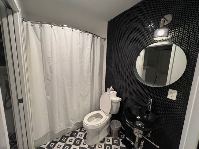 APT-201 - 201 Academy Dr, Condo with 0 bedrooms, 1 bathrooms and 1 parking in Austin TX | Image 7