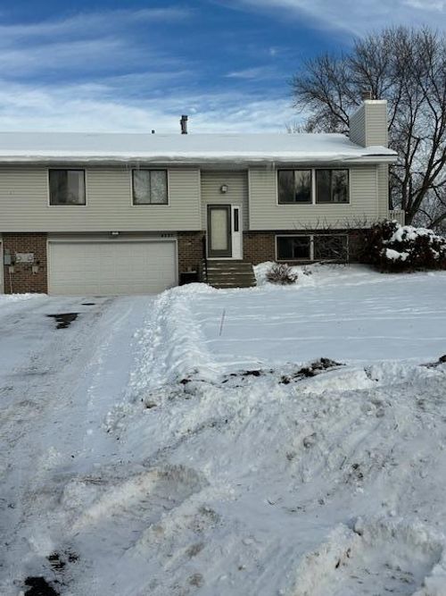 4235 Bridgewood Ter, Vadnais Heights, MN, 55127-7806 | Card Image