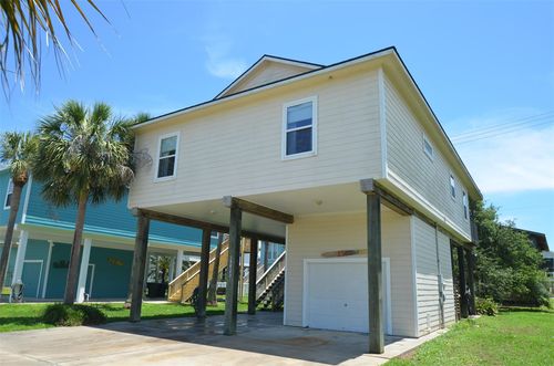 13823 Mutiny Ln, Galveston, TX, 77554-1252 | Card Image