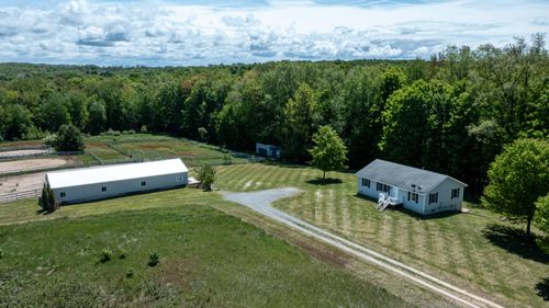 5194 S 60th Ave, New Era, MI, 49446-9106 | Card Image