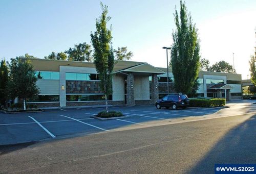 205-698 12th (#205) St Se, Salem, OR, 97301 | Card Image