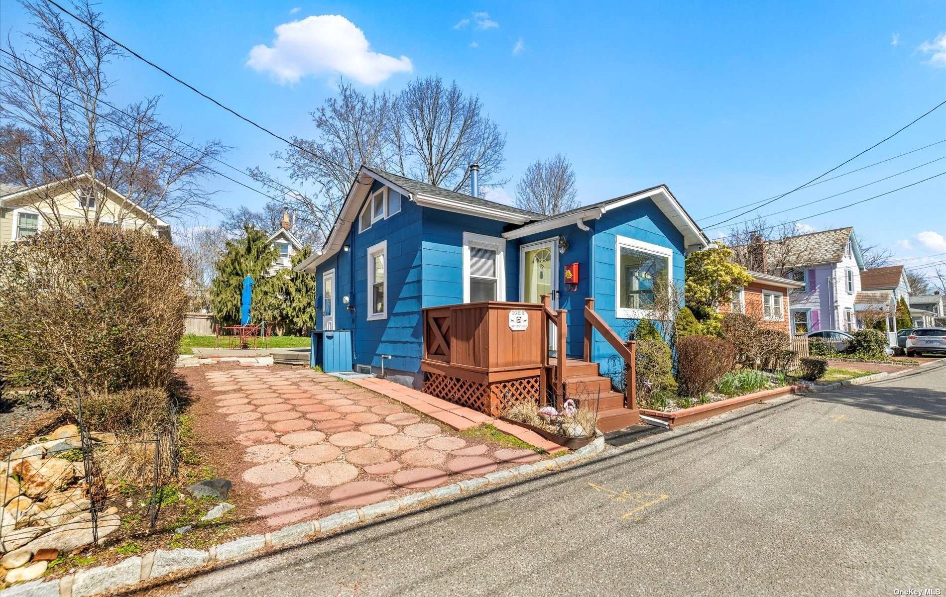 15th Ave, Sea Cliff, NY 11579