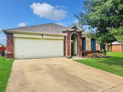 815 Creekside Dr, Glenn Heights, TX, 75154-8424 | Card Image