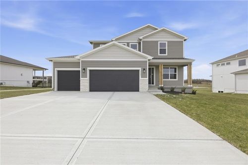18681 W 193rd St, Spring Hill, KS, 66083-8499 | Card Image