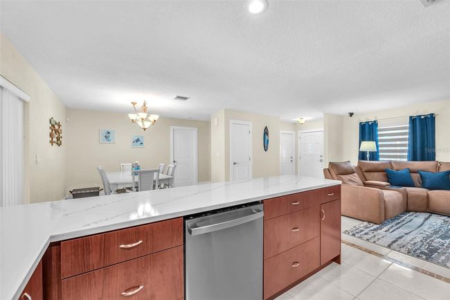 1012 Spindle Palm Way, House other with 3 bedrooms, 2 bathrooms and null parking in APOLLO BEACH FL | Image 16