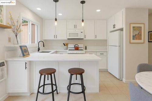 apt-25-3055 Treat Blvd, Concord, CA, 94518-2738 | Card Image