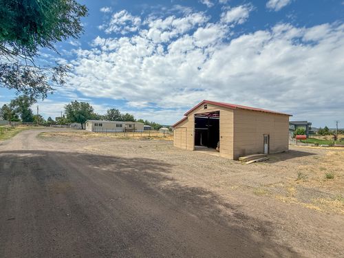 724 Mcdonald Rd, Prineville, OR, 97754-9200 | Card Image