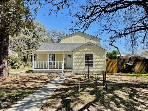 2218 Owens St, Haltom City, TX, 76117-4907 | Card Image