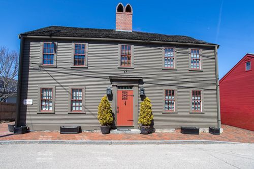 171 Gates St, Portsmouth, NH, 03801-4607 | Card Image