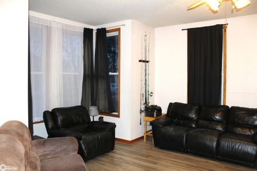 108 N Bloomfield Ave, Bloomfield, IA, 52537-1525 | Card Image