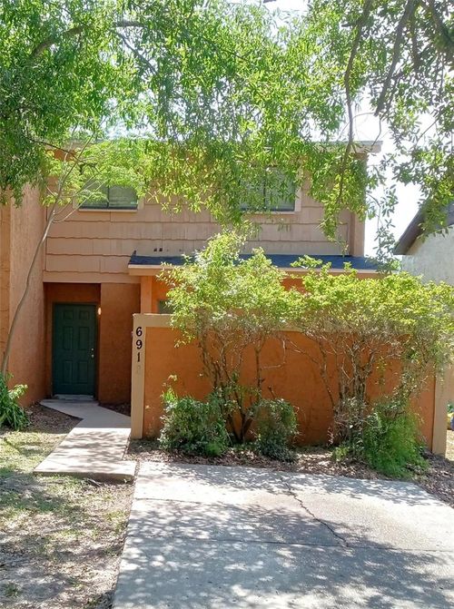 6918 Trout St, Tampa, FL, 33617-8209 | Card Image
