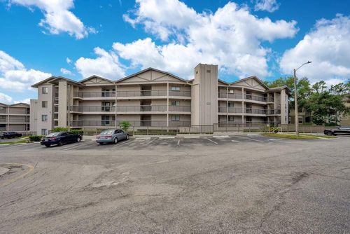 641-1054 Lotus Cove Ct, ALTAMONTE SPRINGS, FL, 32714-1712 | Card Image