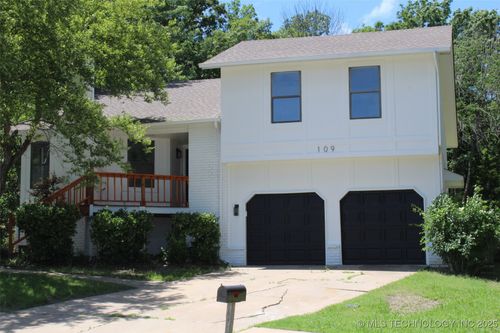 109 E 48th St, Sand Springs, OK, 74063-3122 | Card Image