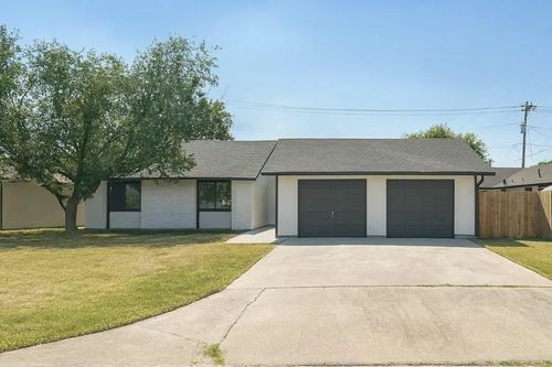 1700 Garden Villa Dr, Georgetown, TX, 78628-2930 | Card Image