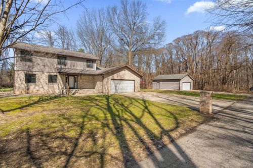 218 Woodsview St, Michigan City, IN, 46360-3100 | Card Image