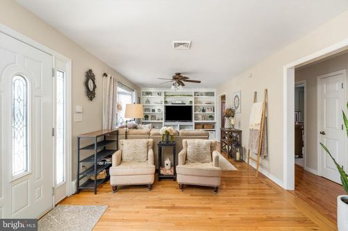 387 Chesterfield Jacobstown Rd, Wrightstown, NJ, 08562-1923 | Card Image