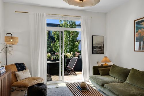 1379 Marinaside Pl, Squamish, BC, V8B1A8 | Card Image