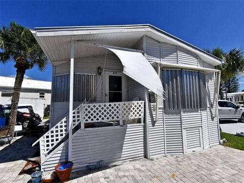 677 Nettles Blvd, Jensen Beach, FL, 34957 | Card Image