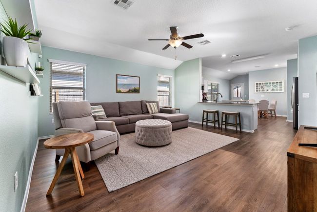 10709 Dimitrios Dr, House other with 3 bedrooms, 2 bathrooms and 4 parking in Austin TX | Image 4