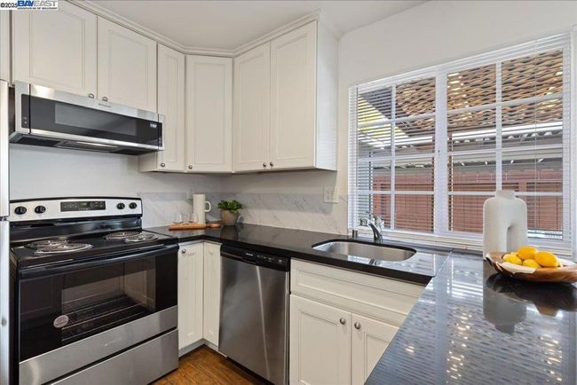 Kitchen | Image 13