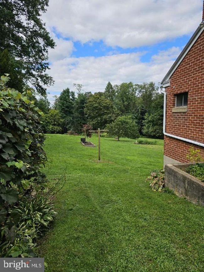 3199 Main St, House other with 4 bedrooms, 1 bathrooms and null parking in CONESTOGA PA | Image 8