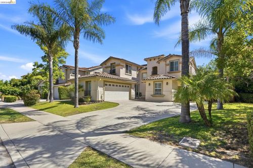 308 Foothill Dr, Brentwood, CA, 94513-5631 | Card Image