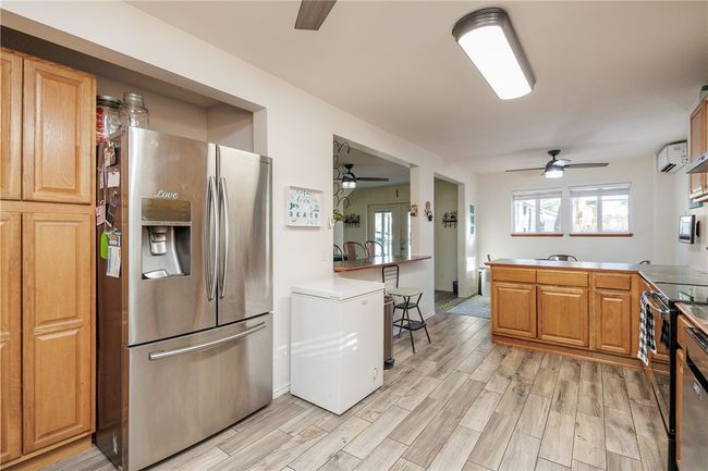 871 State Highway 188, House other with 4 bedrooms, 2 bathrooms and 4 parking in Aransas Pass TX | Image 7